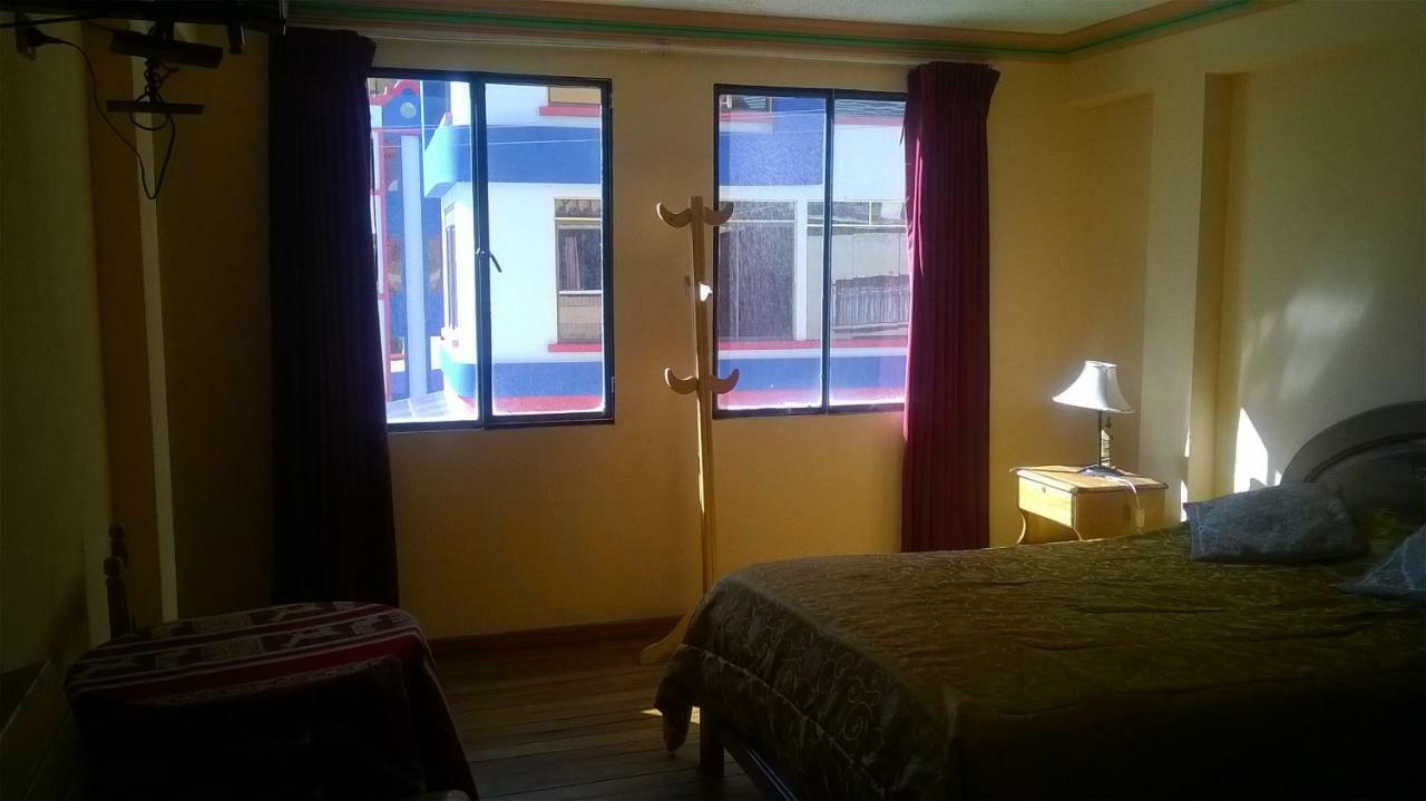 Hostal Real Los Andes Del Lago Copacabana  Zewnętrze zdjęcie